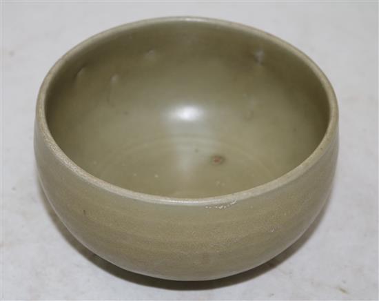 A Longquan celadon alms bowl, Song / Yuan Dynasty, diameter 14cm